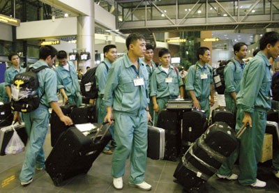 2.985 lao động Việt Nam đi làm việc ở nước ngoài trong tháng 2 năm 2021